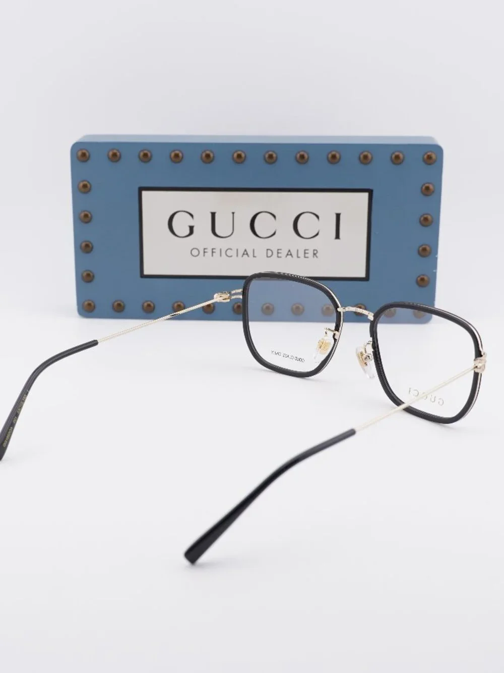 Gucci model gg1852oa
